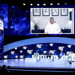 زكي نسيبة للطلبة المتفوقين : أتطلّع إلى رؤيتكم بين طلبة جامعة الإمارات التي تحتضن علماء وباحثين إماراتيين موهوبين ومُتميّزين محلياً وعالمياً