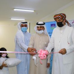 زكي نسيبة للطلبة المتفوقين : أتطلّع إلى رؤيتكم بين طلبة جامعة الإمارات التي تحتضن علماء وباحثين إماراتيين موهوبين ومُتميّزين محلياً وعالمياً