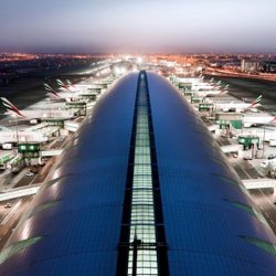 الشيخ محمد بن زايد والرئيس الفرنسي يبحثان هاتفياً علاقات البلدين والتطورات في المنطقة