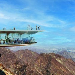 حاكم الشارقة يهدي مجمع القرآن الكريم أربعة مخطوطات لمصاحف نادرة