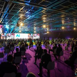 سياحة -أبوظبي تطلق دليل السفر بأمان