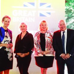 دولة الإمارات تسجل 1474 إصابة جديدة بفيروس كورونا