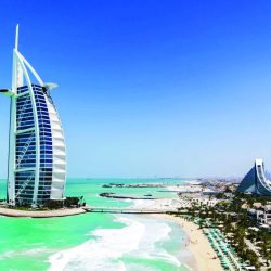 الشيخ خليفة ومحمد بن راشد ومحمد بن زايد يهنئون ماكرون بفوزه بفترة رئاسية جديدة