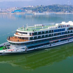 أول رحلة للاتحاد للطيران بطراز A350-1000 تحط في باريس