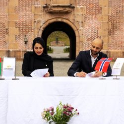 الشيخ خالد بن محمد بن زايد يزور مشروع “ناشونال أكواريوم” في أبوظبي