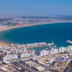 دولة الإمارات تعلن إكمال تطعيم وتحصين 100% من الفئات المستهدفة بلقاح كوفيد