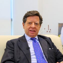 الذهب يرتفع مع تراجع الدولار