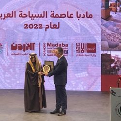 الشيخ محمد  بن زايد ونائبه يهنئان أمير الكويت باليوم الوطني وذكرى التحرير