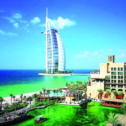 الشيخ محمد بن زايد  و محمد بن راشد يحضران جانباً من تكريم الفائزين بجائزة “نافس”