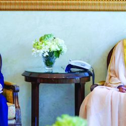 الشيخ محمد بن زايد ونائباه يهنئون رئيس السنغال بذكرى استقلال بلاده