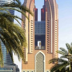 الشيخ محمد زايد يهنئ الحكام وشعب الإمارات والمقيمين والعالم بعيد الفطر