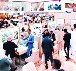 طيران الإمارات تعزز تعاونها مع هيئات السياحة في المغرب وإندونيسيا وزيمبابوي