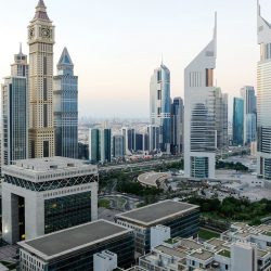 دبي تدرس تطبيق القانون العام في المناطق الحرة
