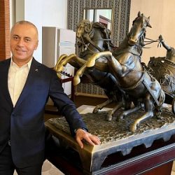 أحمد بن سعيد: برؤية محمد بن راشد مطار دبي يحقق إنجازاً جديداً