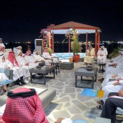 منح الرحال الإماراتي ابراهيم الذهلي  العضوية الشرفية لجمعية الرحالة البحرينية