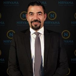 أكبر مجسم معدني لطائر في العالم يحطّ رحاله في القرية العالمية