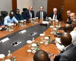 منتجع الوثبة الصحراوي يحتفل بعيد الأضحى المبارك مع عرض استكشف الوثبة