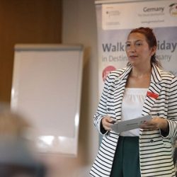 الشيخ أحمد بن سعيد يفتتح فعاليات معرض سوق السفر العربي 2024