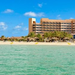 مطار صلالة يستقبل أولى رحلات الخطوط الكويتية في موسم خريف ظفار