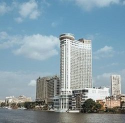 الشيخ حمدان بن محمد يصل طشقند في مستهل زيارة رسمية إلى أوزبكستان