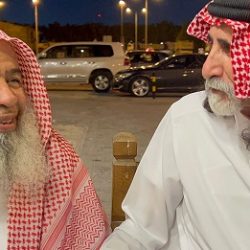 عميد أسرة الفزيع المحيميد السهلي يستضيف الشيخ الدكتور جاسم بن أحمد السعيدي في مدينة العيون بالأحساء