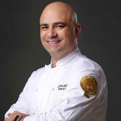 شيف مطعم “إرقون” اليوناني يحصد الميدالية  الذهبية من “غريك تيست بيوند بوردرز 2025”