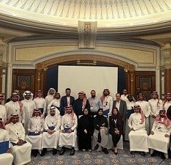 الشيخ الدكتور جاسم بن أحمد السعيدي الظفيري يعزي عائلة الحلاف وعموم أبناء السعيدي، وقبيلة الظفير في وفاة الشيخ مثقال الحلاف.