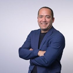 الفيلم الفلسطيني “لا أرض أخرى”… شهادة سينمائية تصرخ بالحق في وجه الظلم