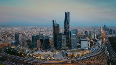 كافد يطلق تقنية Smart Wi-Fi 7 في مساحاته العامة