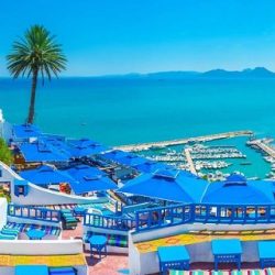 أمسية شعرية للشاعرات نجاة وخواطر بأدبي جدة