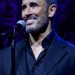 الأمطار والضباب يجذبان الزوار والمصطافين لمنطقة الباحة