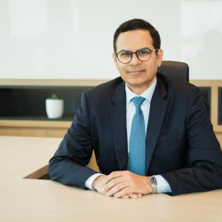 المصمّم السوري نبيه عفارة يتولّى رئاسة لجنة تحكيم “إنديكس الرياض 2025”