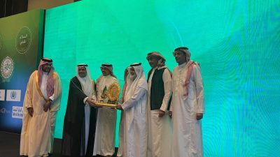 تكريم ( الهفتاء) تقديرًا لمسيرته ودعمه للإعلام السعودي