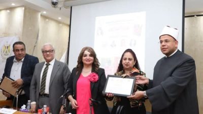 “مكتبة القاهرة الكبرى” تشهد مراسم حفل مناقشة وتوقيع كتاب “قبل المأذون” للدكتورة آمال إبراهيم