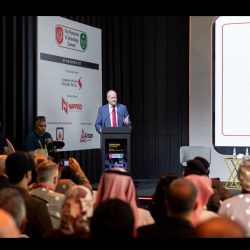 الطبيبة لارا تستبدل مشرط الجراحة بالقلم وتقدم (3) كتب في معرض الرياض