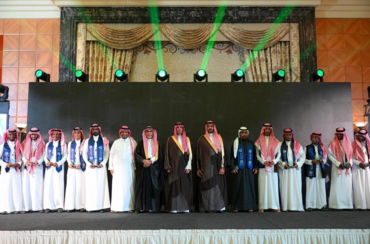 محافظ جدة يرعى الحفل الختامي لمعسكر «بصمة تقنية» الذي نظمته المؤسسة ...