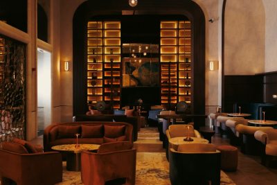 أمسيات بحلّة جديدة في بار سانت ريجيس