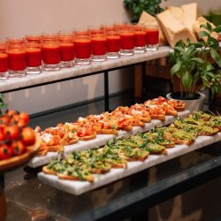 علم الامارات فوق قمة جبال الألب