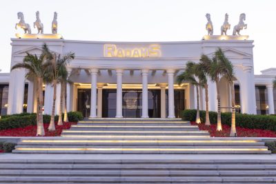 لارا فابيان تُحيي حفلاً استثنائياً في يوم الحب ضمن أجواء ساحرة في ريكسوس راداميس شرم الشيخ