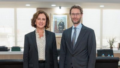 المغرب والمملكة المتحدة يبحثان سبل تعزيز التعاون السياحي