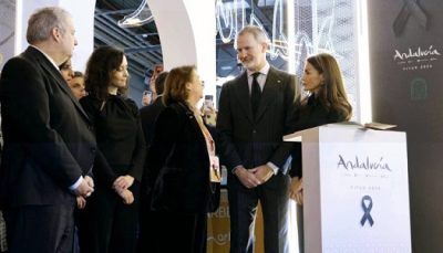 ملك إسبانيا يزور جناح المغرب في معرض السياحة الدولي بمدريد