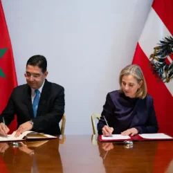 في ليلة استثنائية.. أميرات المملكة المغربية وعقيلة الرئيس الفرنسي يشهدن العرض الافتتاحي للمسرح الملكي في الرباط