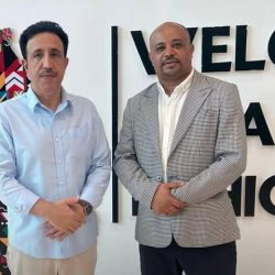 الملك محمد السادس يمنح السفير ياسر عثمان “الوسام الملكي من درجة قائد”