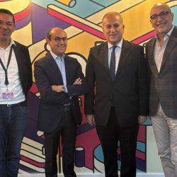 سمو وزير الداخلية يعزي العميد محمد عثمان في والدته