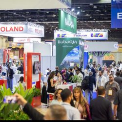 “جمعية أدبي جدة” يناقش “مستقبل السرد بين النشر الورقي والإلكتروني” وسط حضور نخبوي