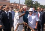 بيل كلينتون يتجول في شوارع «مراكش» المغربية