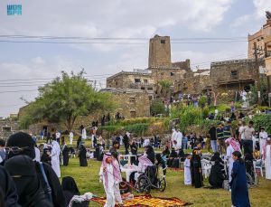 الباحة مدينة سياحية جبلية تجمع بين الطبيعة الخلابة والتراث الثقافي