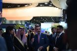 سفير المملكة لدى بريطانيا يزور الجناح السعودي في معرض سوق السفر العالمي بلندن