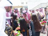 الأمير حسام بن سعود يزور الشيخ “الطاحسي” في منزله بالمندق