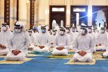 الشيخ حمدان بن محمد يؤدي صلاة عيد الأضحى فى مسجد الشيخ راشد